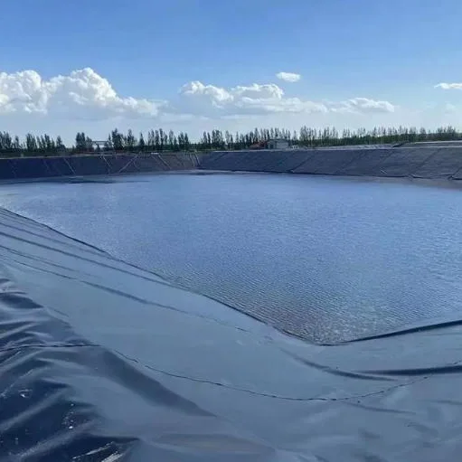 Akvakultúra halastó geomembrán